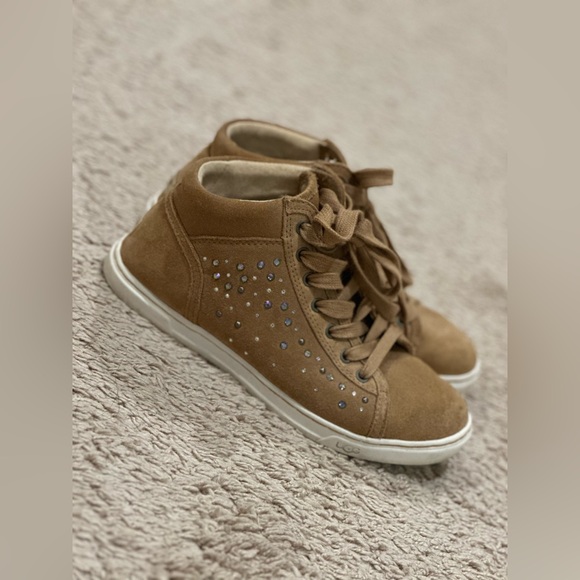 UGG sneakers in size 6.5 - Picture 1 of 12
